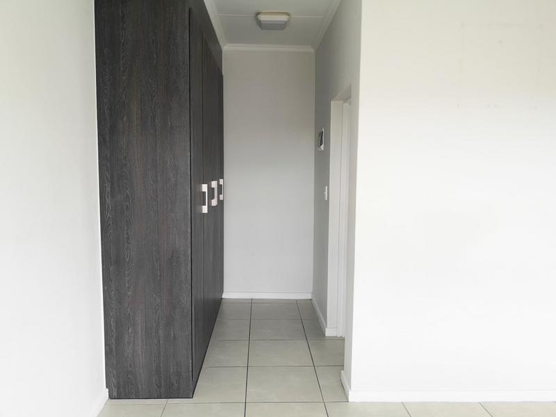 1 Bedroom Property for Sale in Sandown Western Cape